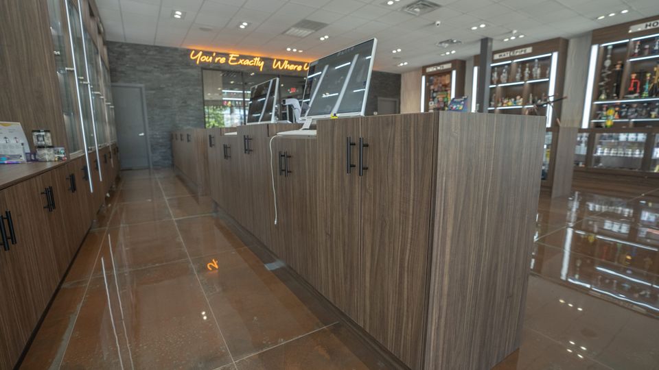 Grand Parkway Retail Showroom