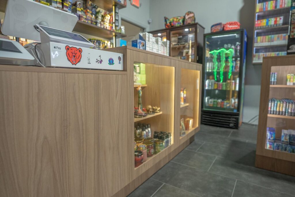 Commercial Store Beige Cabinets with Glass Showcases